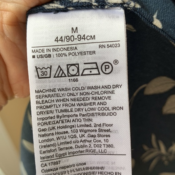 ⭐️Banana Republic Floral Dolman Blouse⭐️ - Picture 6 of 6